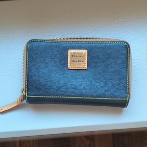 Dooney & Bourke Black leather Wallet